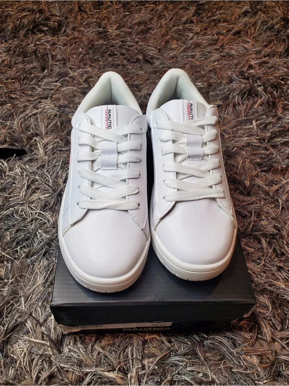 New Nautica White & Red Men's Low-Top Sneaker 7.5
